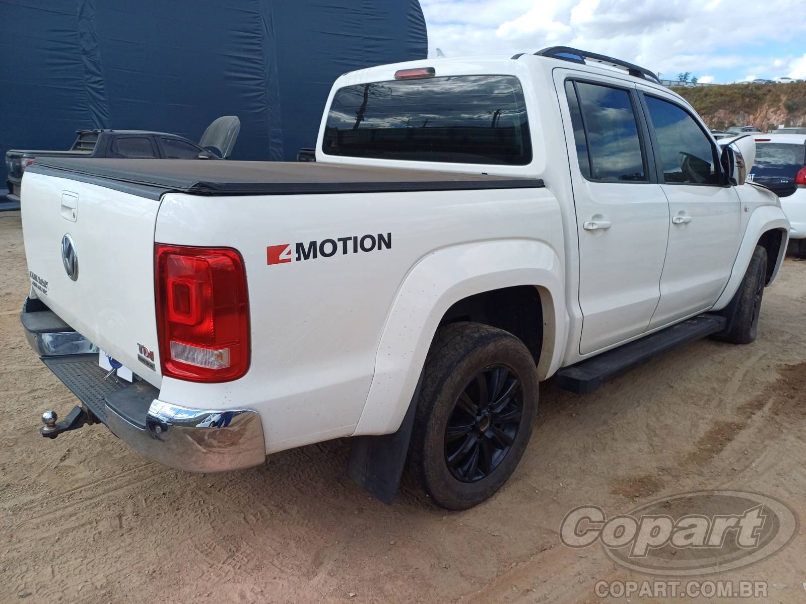 2015 VOLKSWAGEN AMAROK — foto 4 de 10