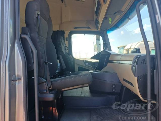 2025 MERCEDES-BENZ Actros 