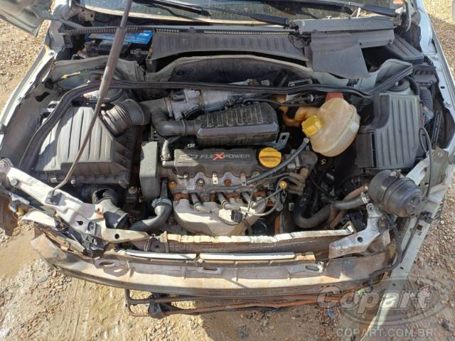 2004 CHEVROLET CORSA SEDAN 