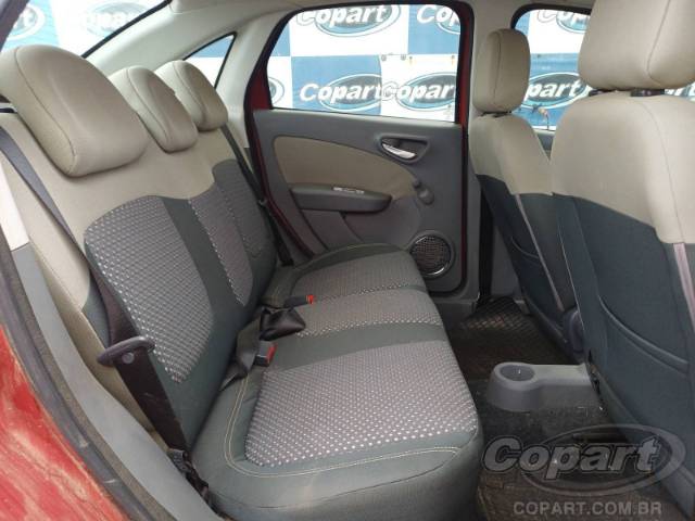 2015 FIAT GRAND SIENA 