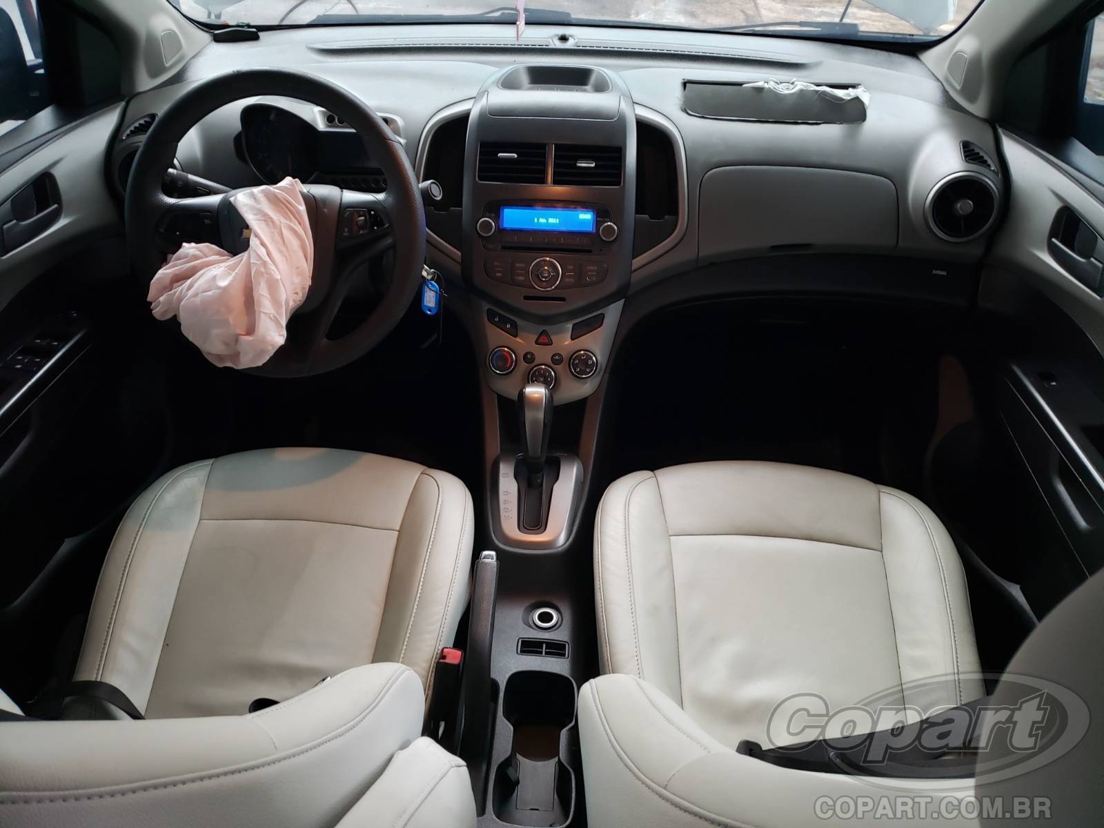 Foto 9 de 13: 2013 CHEVROLET SONIC SEDAN