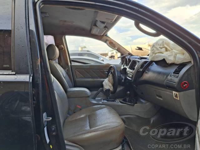 2009 TOYOTA HILUX CD 