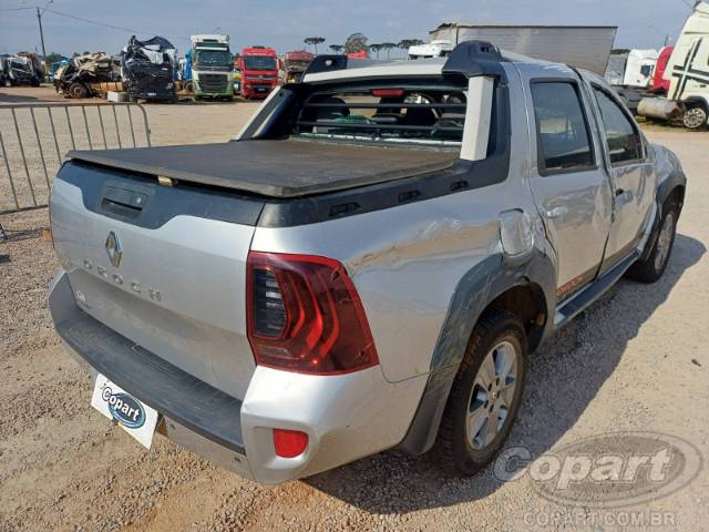 2021 RENAULT DUSTER OROCH 