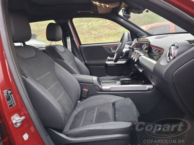 2026 MERCEDES BENZ GLB 