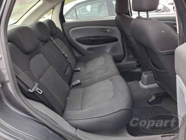 2010 FIAT LINEA 