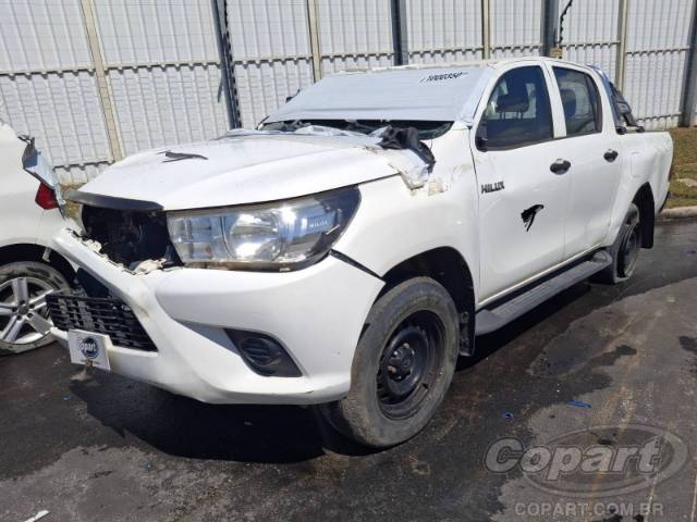 2017 TOYOTA HILUX CD 
