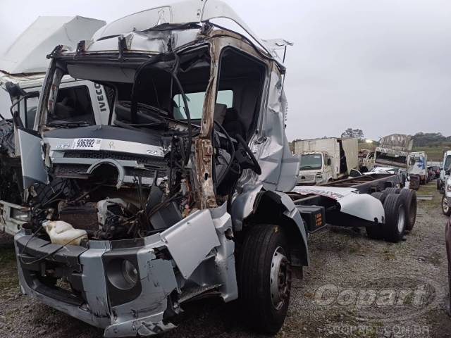 2011 VOLKSWAGEN CONSTELLATION 