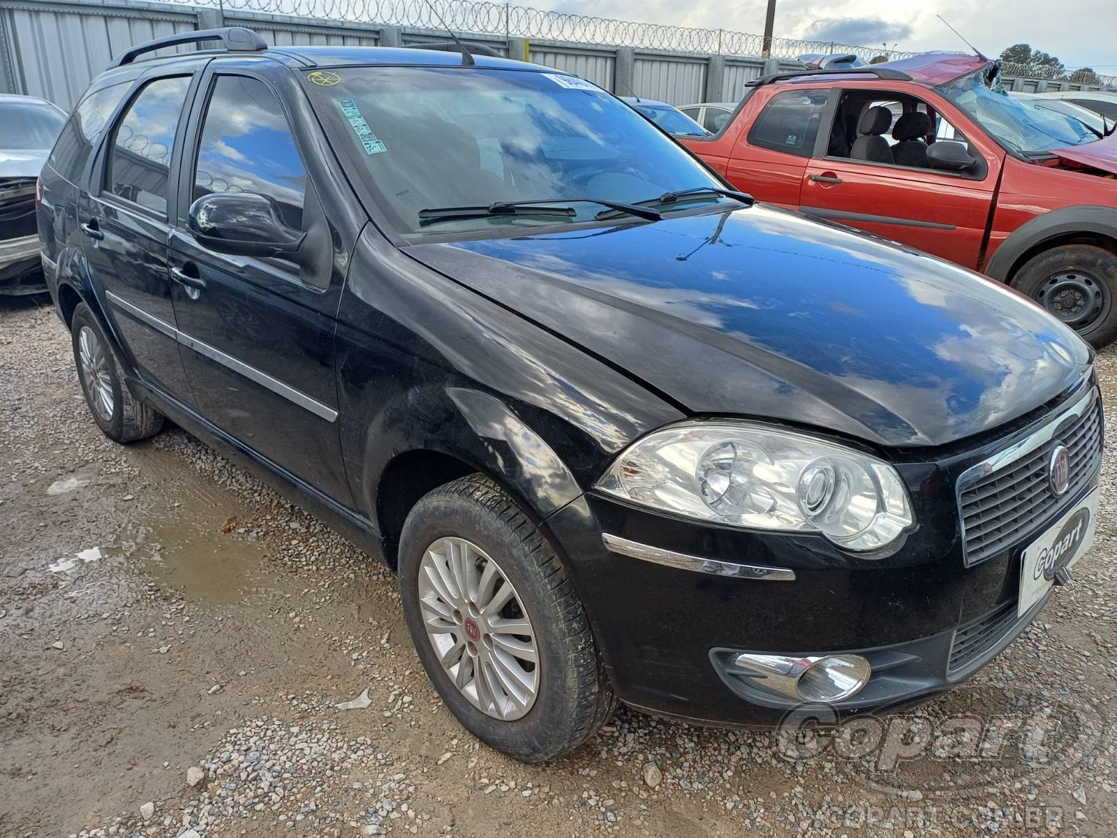 Fiat Palio Weekend Attractive 1.4 Fire 2012 Médio Dano