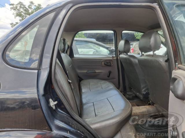 2012 CHEVROLET CLASSIC 