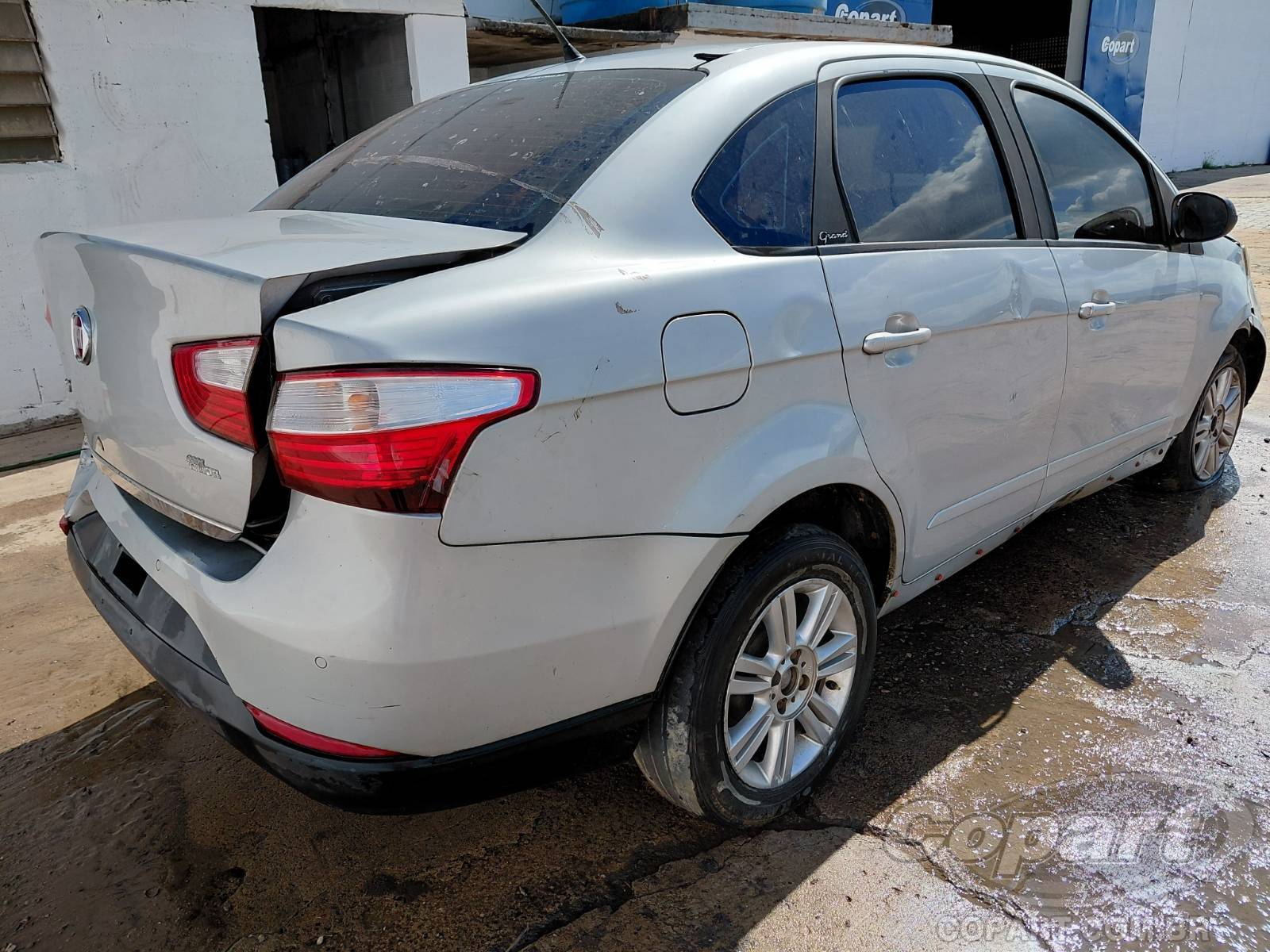 Foto 4: 2014 FIAT GRAND SIENA