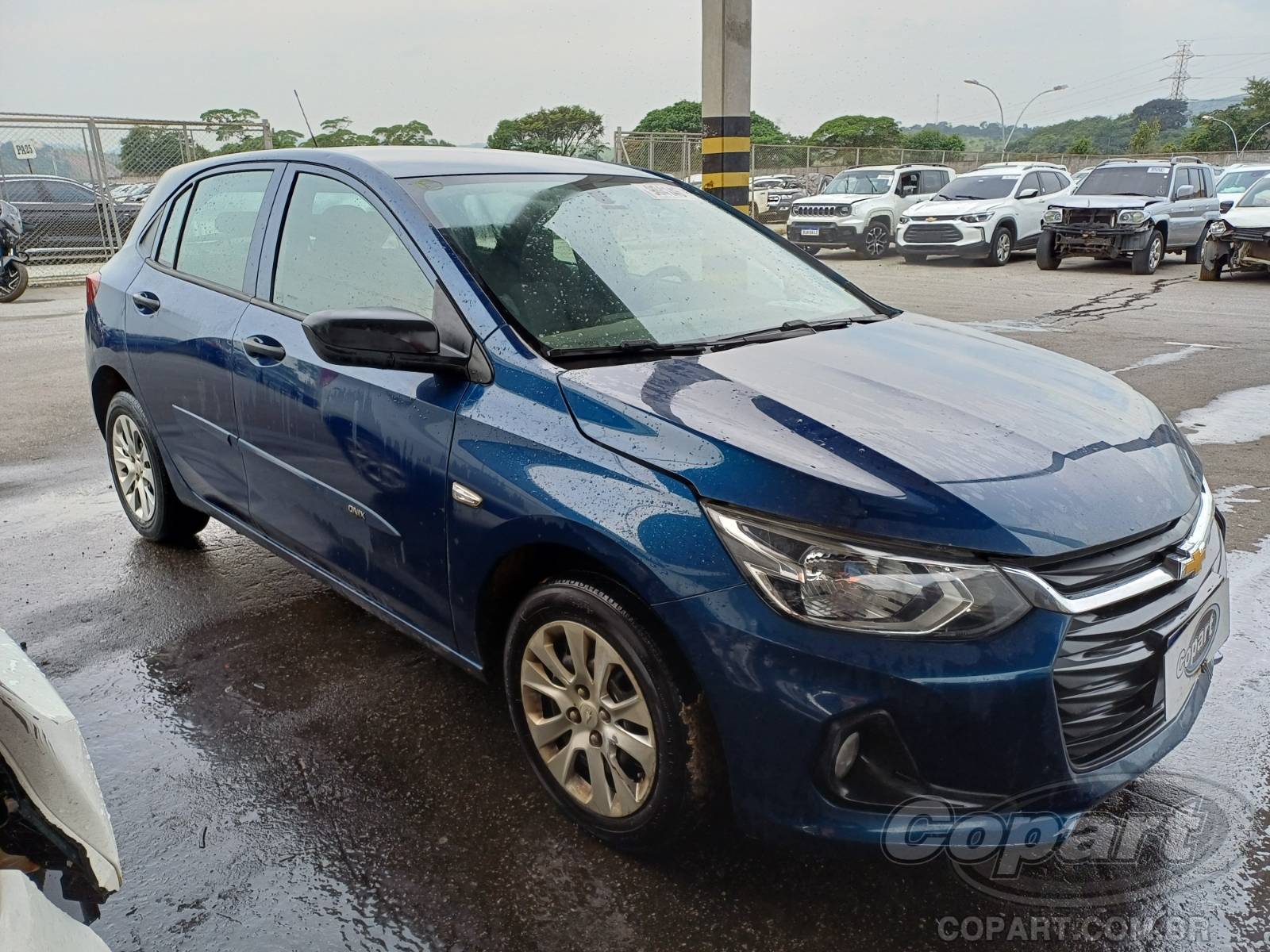 Veículo GM - Chevrolet Onix Chevrolet Onix AT 1.0 12V Ecotec Turbo 2021 Enchente Médio 2021 em leilão