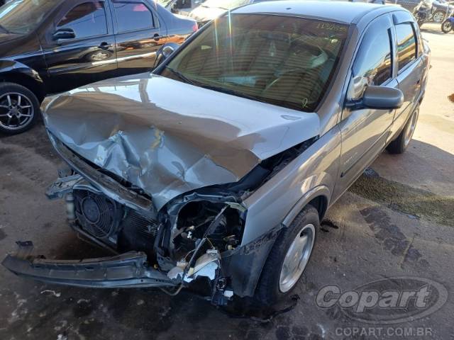 2005 CHEVROLET CORSA SEDAN 