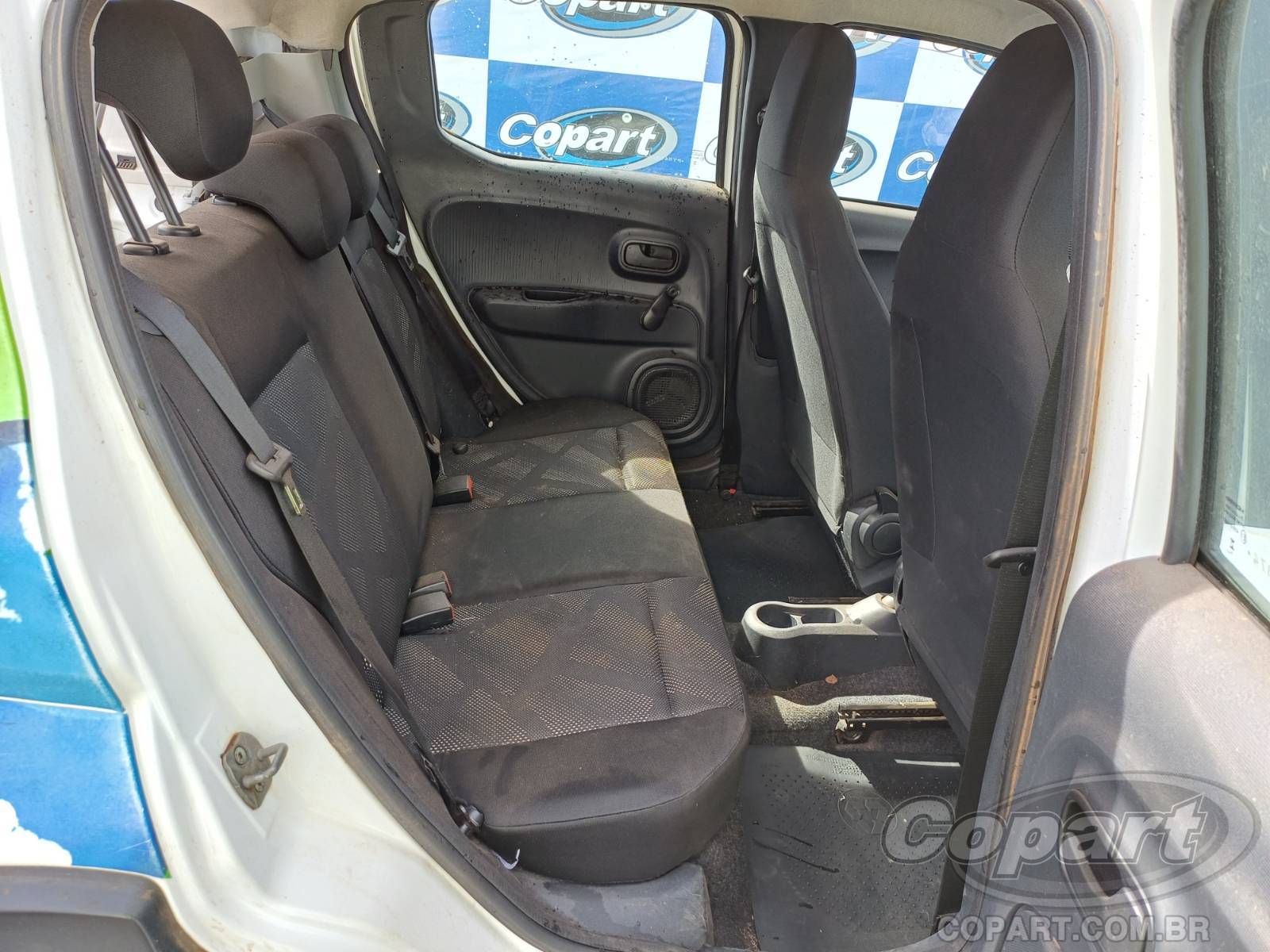 Foto 6 de 10: 2023 FIAT MOBI