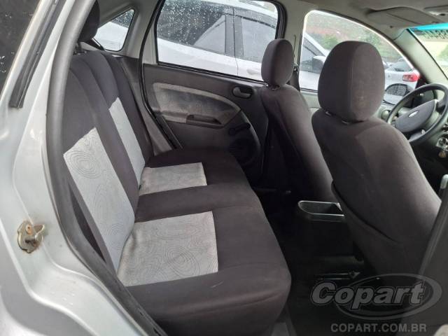 2009 FORD FIESTA SEDAN 