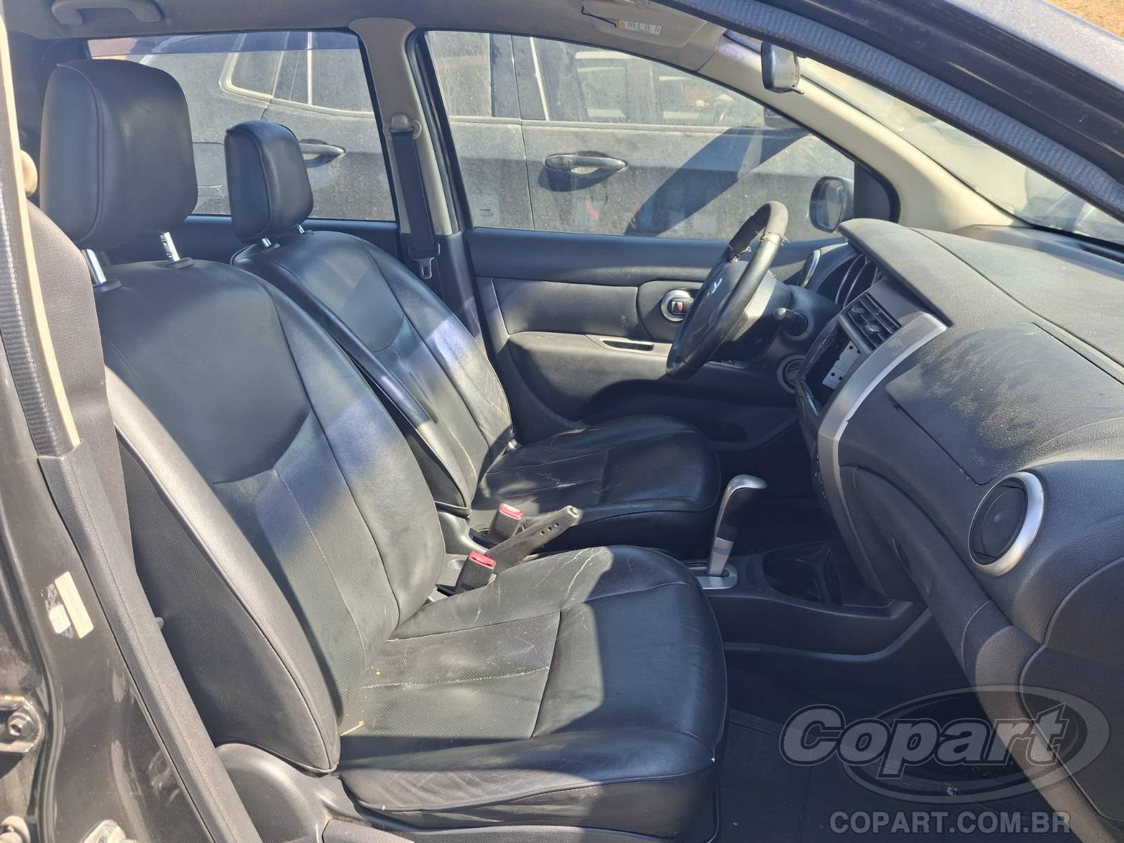 2013 NISSAN LIVINA — foto 5 de 14