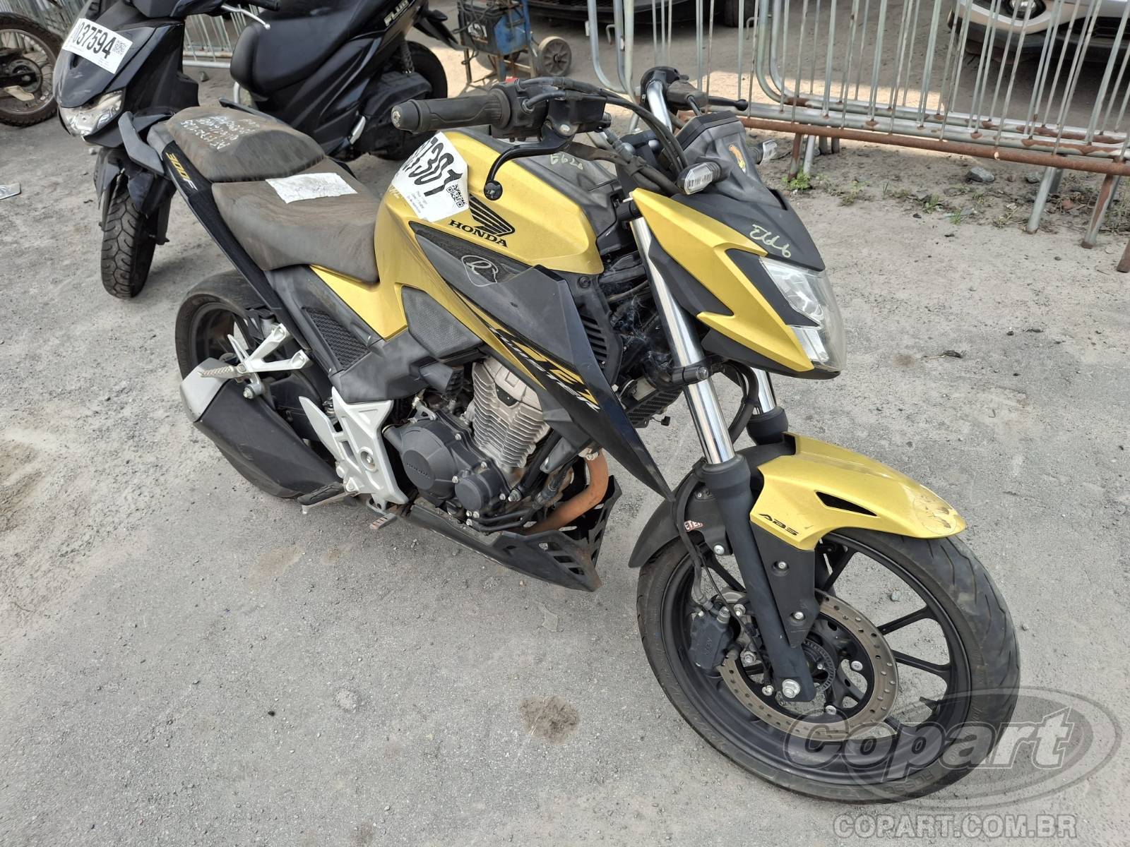 Veículo HONDA CB 300F 2023 HONDA CB 300F Twister ABS 2023 em leilão