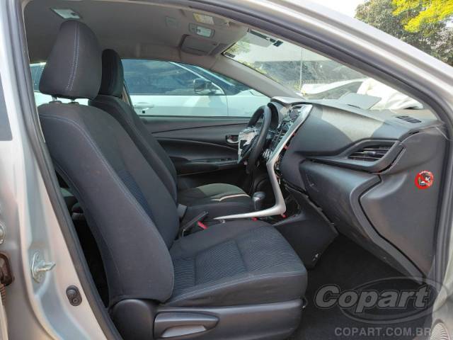 2019 TOYOTA YARIS SEDA 