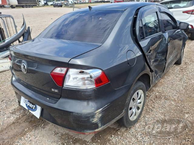 2015 VOLKSWAGEN VOYAGE 