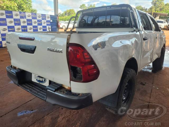 2024 TOYOTA HILUX CD 