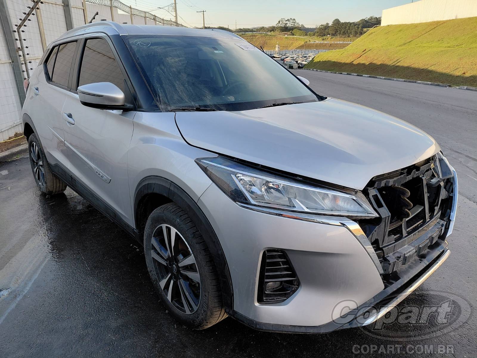Nissan Kicks Play 2025