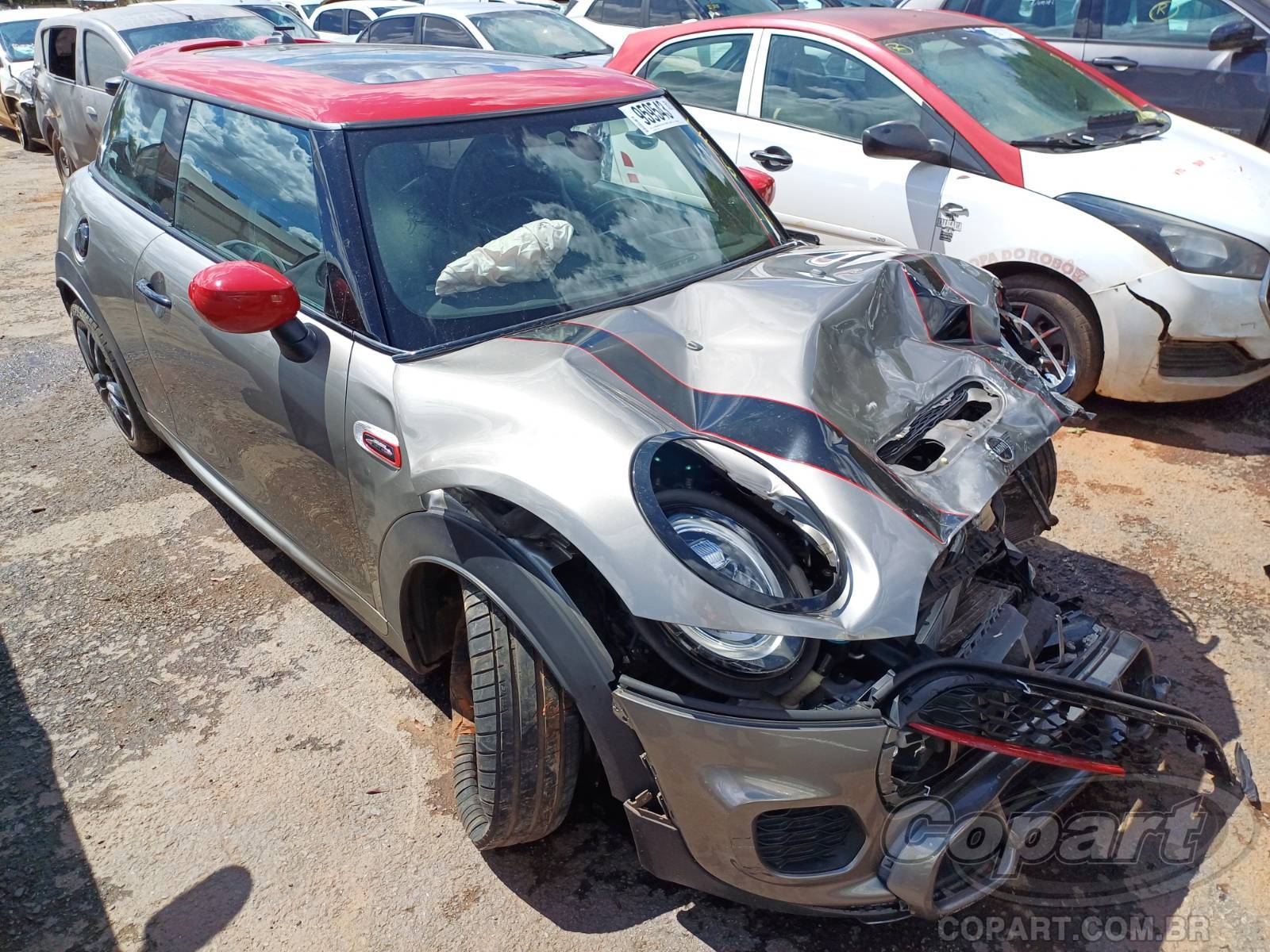 Veículo MINI Cooper MINI Cooper John Cooper Works 2.0 16V Twin Turbo 2020 Colisão Média Monta 2020 em leilão
