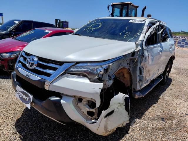 2017 TOYOTA HILUX SW4 