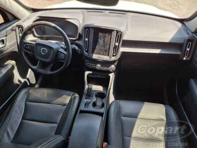 2019 VOLVO XC40 