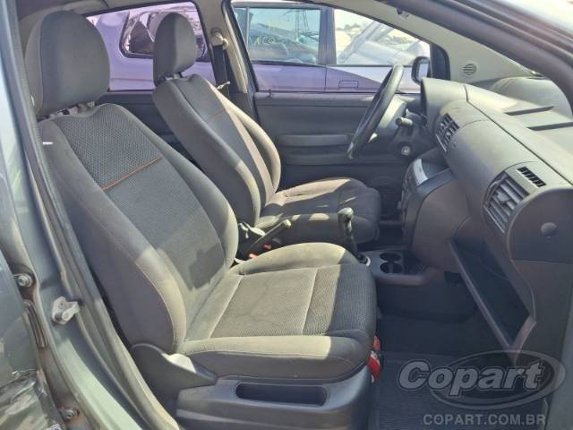 2009 VOLKSWAGEN FOX 