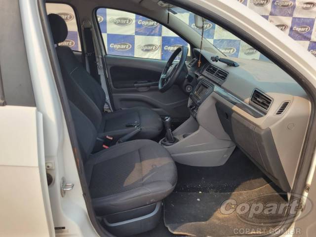 2017 VOLKSWAGEN VOYAGE 