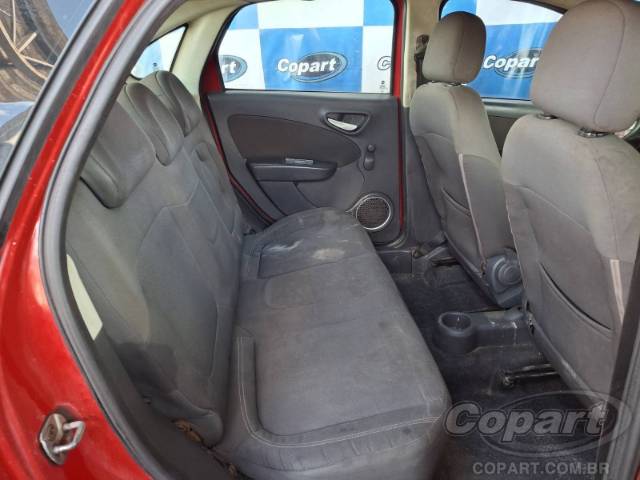 2015 FIAT GRAND SIENA 