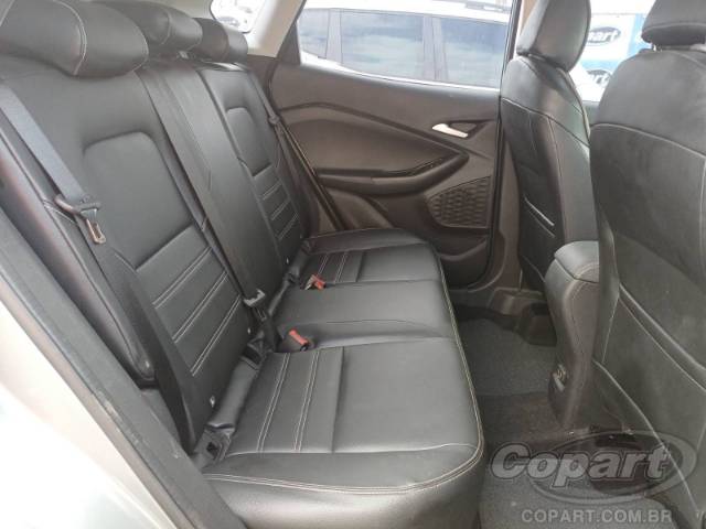 2025 CHEVROLET TRACKER 