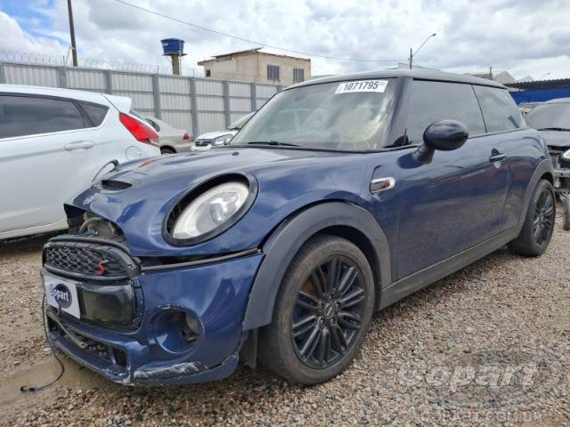 2016 MINI COOPER 