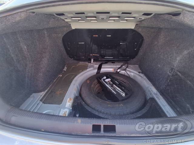 2011 VOLKSWAGEN BORA 