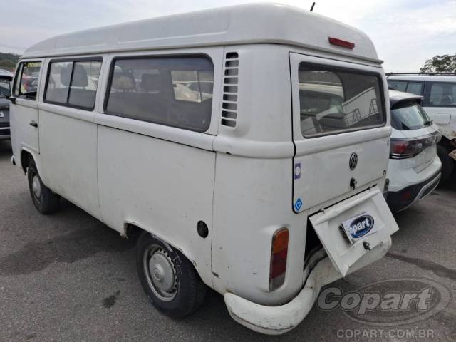 2011 VOLKSWAGEN KOMBI 