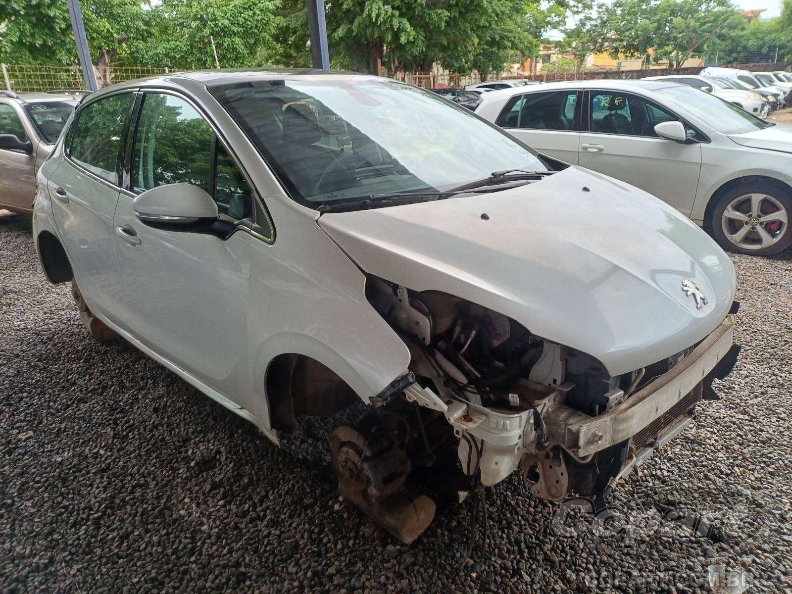 Peugeot 208 Griffe 1.6 16V VVT 2017 Médio Estado