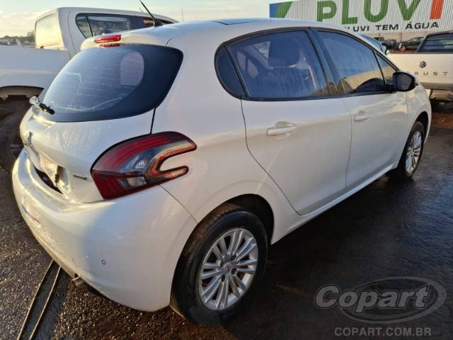 2017 PEUGEOT 208 