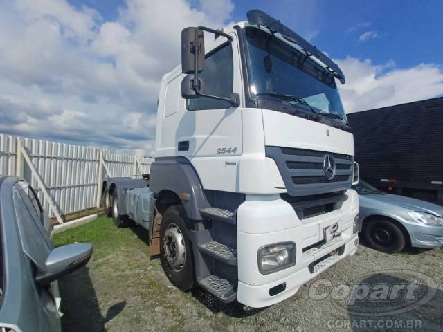 2011 MERCEDES BENZ AXOR 