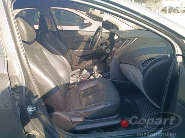 2015 HYUNDAI HB20S 