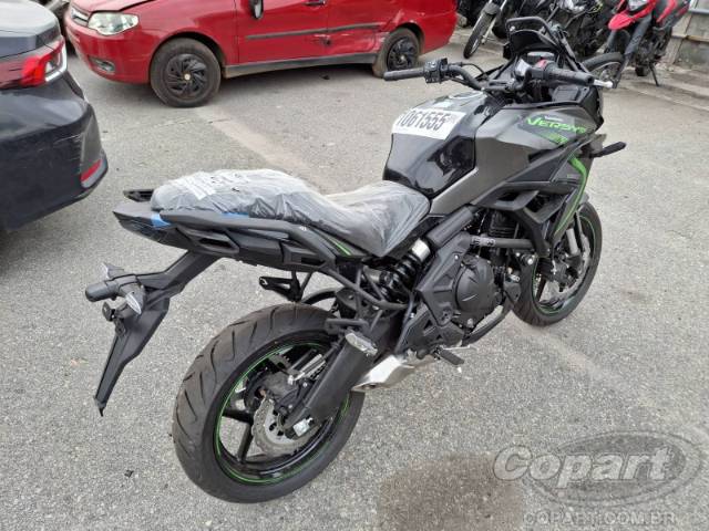 2025 KAWASAKI VERSYS 