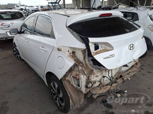 2015 HYUNDAI HB20 