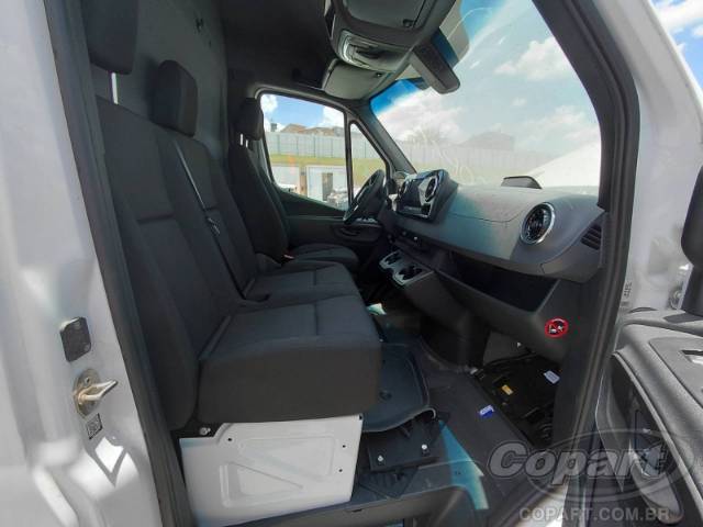 2025 MERCEDES BENZ eSprinter 