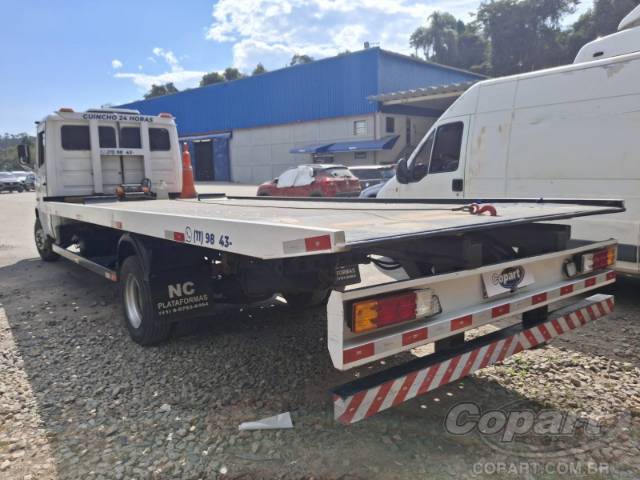 2000 MERCEDES BENZ 710 