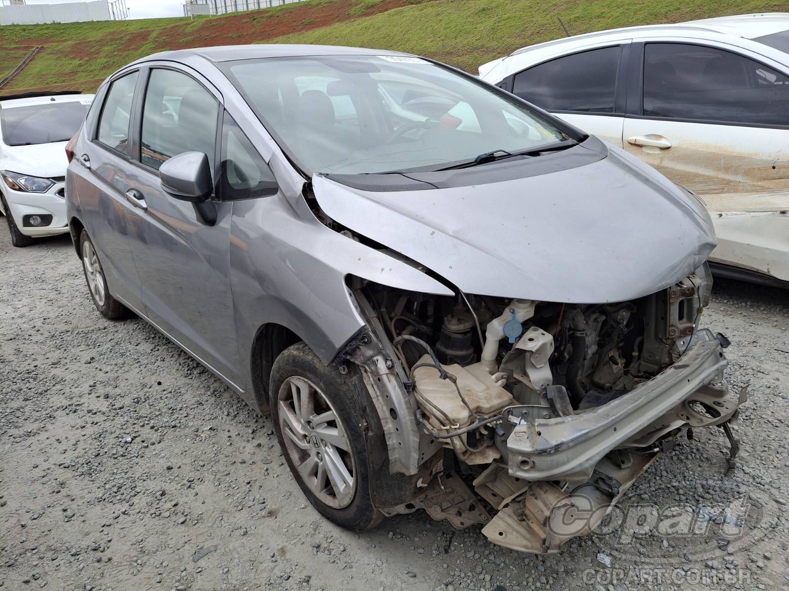 Honda Fit LX 1.5 16V I-VTEC 2015 Médio Dano Frontal