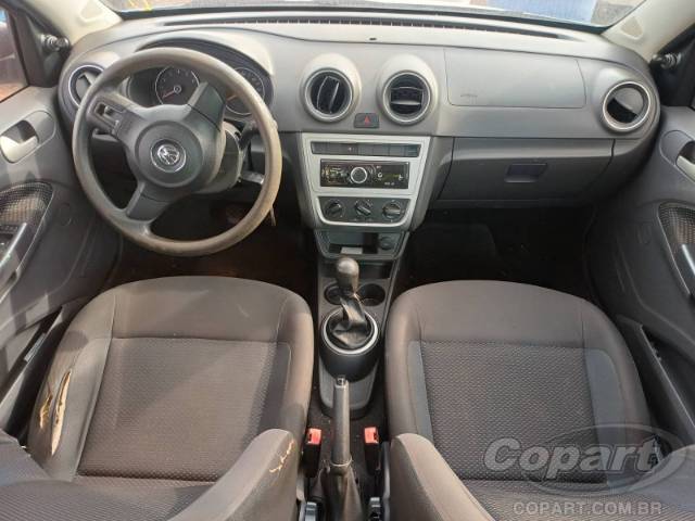 2015 VOLKSWAGEN VOYAGE 