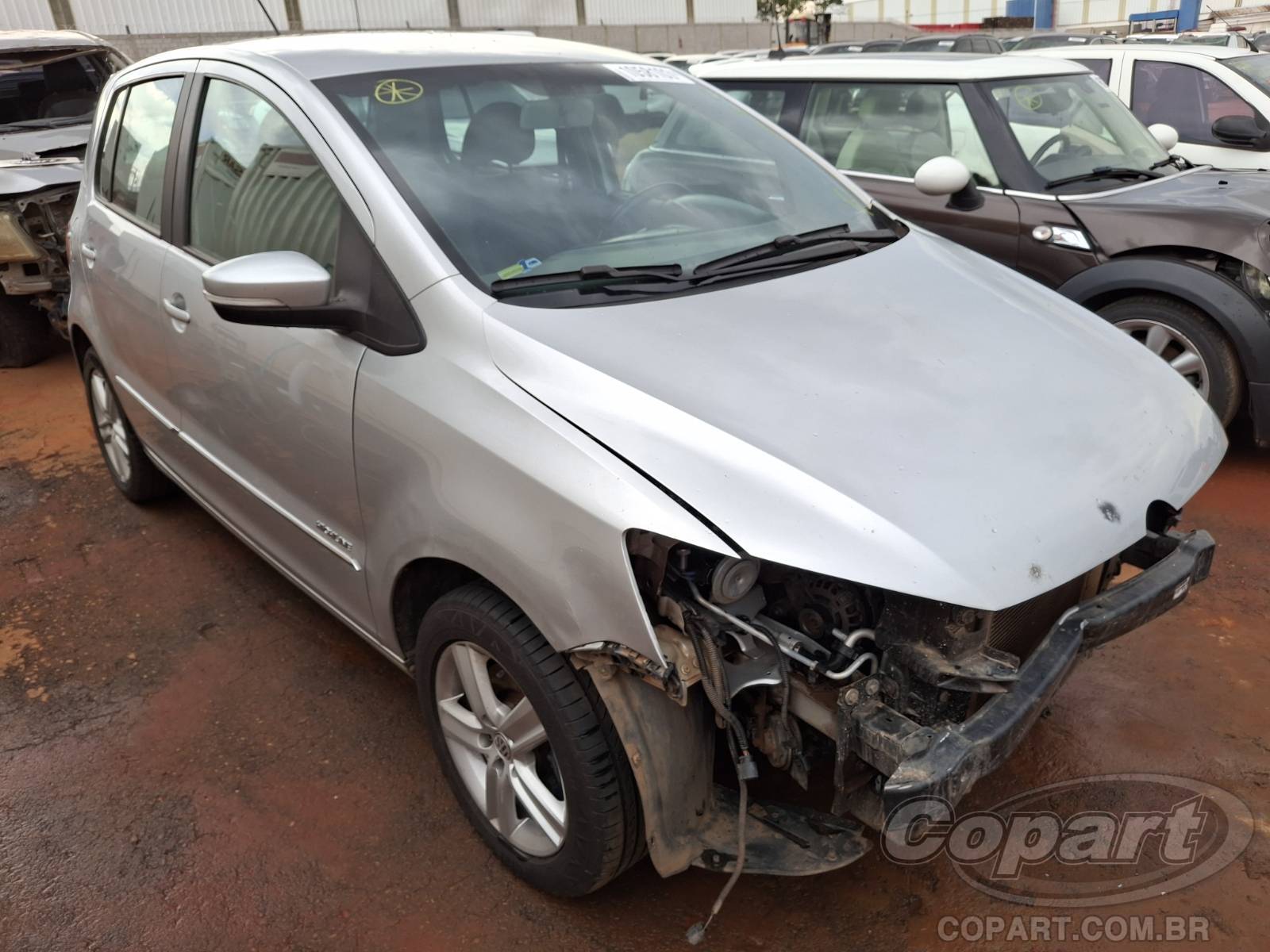 Veículo VW - VolksWagen Fox VOLKSWAGEN FOX Highline 1.6 16V MSI 2015 2015 em leilão