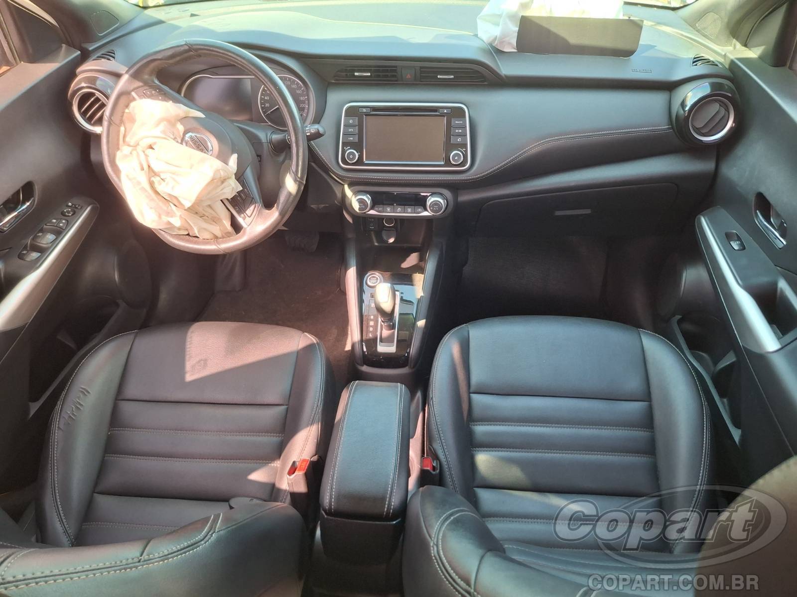 2020 NISSAN KICKS — foto 9 de 10