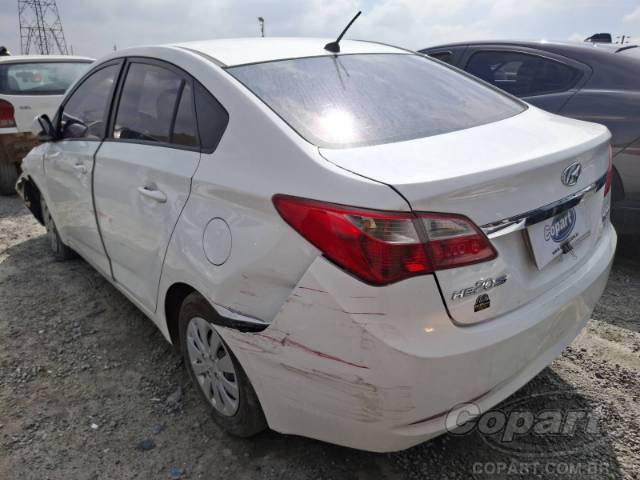 2015 HYUNDAI HB20S 