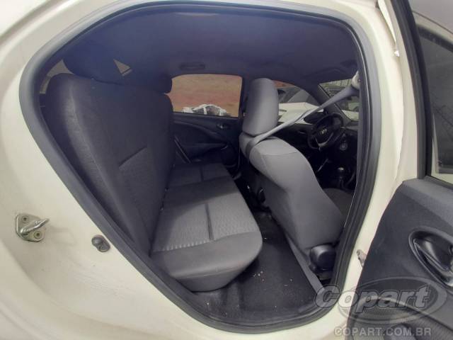 2015 TOYOTA ETIOS SEDA 