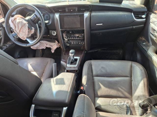 2017 TOYOTA HILUX SW4 