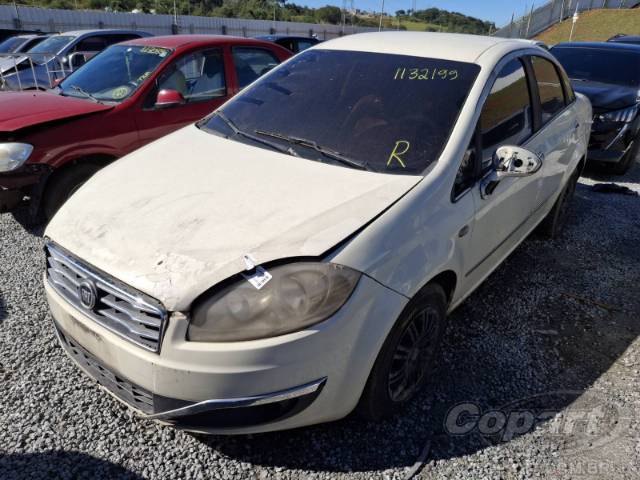 2015 FIAT LINEA 